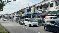 Frankel Estate (D15), Retail #505164001